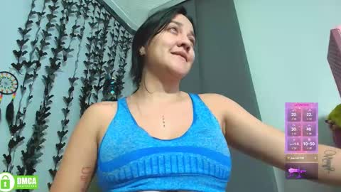 Snapshot of carla_rossi chatting on 10/21/25, 05:19 Carla online show from 10/21/25, 05:19