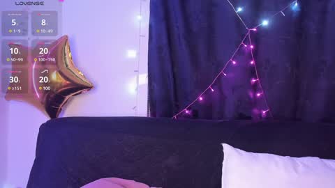 Snapshot of carla_smith__ chatting on 01/18/25, 07:59 Carla online show from 01/18/25, 07:59