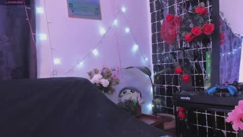 Snapshot of carla_smith__ chatting on 02/18/25, 02:05 Carla online show from 02/18/25, 02:05