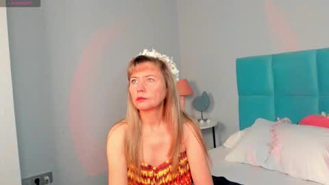 Snapshot of carla_vogue chatting on 11/09/25, 03:38 Carla Vogue online show from 11/09/25, 03:38