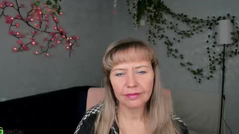 Snapshot of carla_vogue chatting on 12/01/25, 10:53 Carla Vogue online show from 12/01/25, 10:53