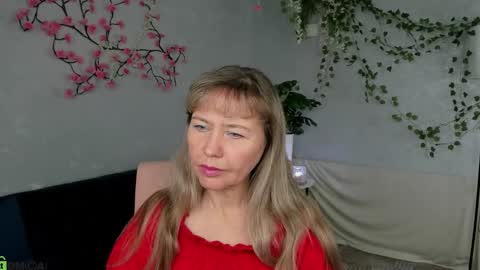 Snapshot of carla_vogue chatting on 12/04/25, 10:13 Carla Vogue online show from 12/04/25, 10:13