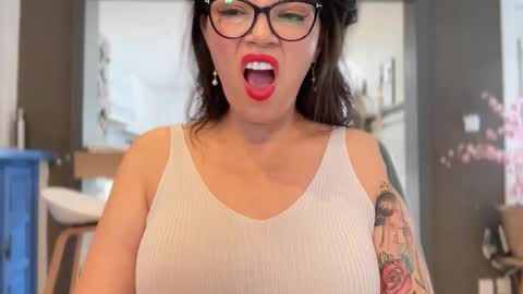 Carla Connor online show from 10/10/25, 08:57