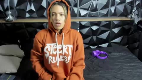 carlamarrinson online show from 12/05/24, 04:53