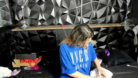 carlamarrinson online show from 12/16/24, 01:42