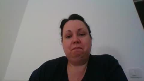 Snapshot of carlaruth chatting on 11/11/25, 04:45 Carlaruth online show from 11/11/25, 04:45