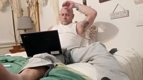 Snapshot of carldhammers chatting on 12/02/25, 11:34 carldhammers online show from 12/02/25, 11:34