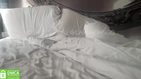 Snapshot of carlhung_69 chatting on 11/12/25, 01:33 carlhung 69 hairy friends gay bi online show from 11/12/25, 01:33