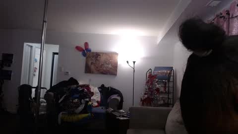 Snapshot of carliecreams chatting on 01/12/25, 02:14 Carlie online show from 01/12/25, 02:14