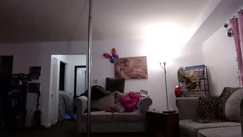 Snapshot of carliecreams chatting on 02/18/25, 11:22 Carlie online show from 02/18/25, 11:22