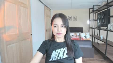 Snapshot of carlin1511 chatting on 11/29/25, 09:40 carlin1511 online show from 11/29/25, 09:40