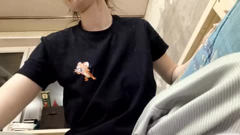 Snapshot of carlinematsuzaki chatting on 02/28/26, 09:27 Jessie online show from 02/28/26, 09:27