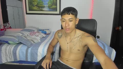 Snapshot of carlitosex09 chatting on 01/10/25, 05:34 master online show from 01/10/25, 05:34