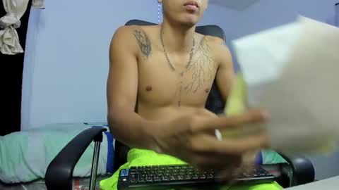 Snapshot of carlitosex09 chatting on 03/04/25, 02:42 master online show from 03/04/25, 02:42