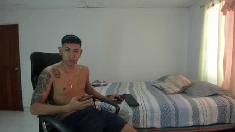 Snapshot of carlitosex09 chatting on 09/20/25, 01:56 master online show from 09/20/25, 01:56