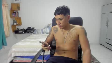 Snapshot of carlitosex09 chatting on 10/19/25, 08:20 master online show from 10/19/25, 08:20