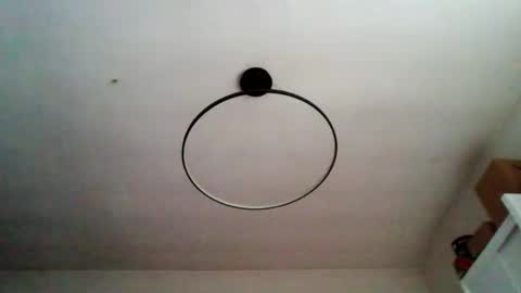 Snapshot of carlos037tm chatting on 12/17/25, 10:43 Carlos online show from 12/17/25, 10:43