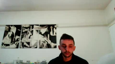 Snapshot of carlos037tm chatting on 12/18/25, 11:33 Carlos online show from 12/18/25, 11:33