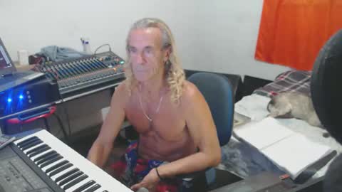 carlos online show from 03/28/26, 02:11