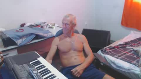 carlos online show from 05/31/26, 03:08