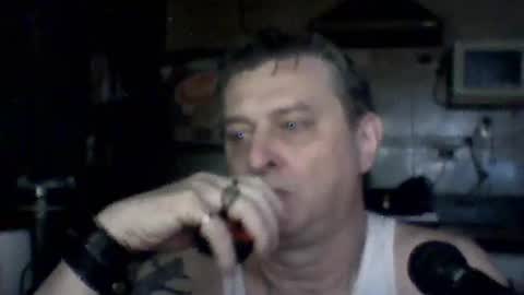 Snapshot of carlos712009 chatting on 02/16/26, 06:42 carlos712009 online show from 02/16/26, 06:42