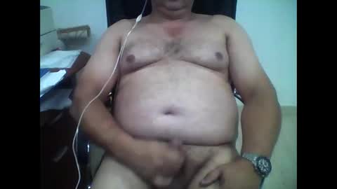 carlos8711 online show from 11/01/25, 10:39