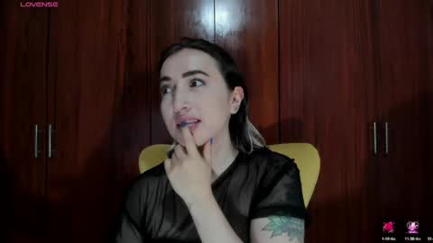 Snapshot of carly_grasso chatting on 04/25/26, 01:41 carly grasso online show from 04/25/26, 01:41