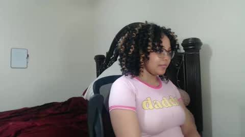 Snapshot of carmellovekisses chatting on 12/21/25, 12:29 CARAMEL xoxo online show from 12/21/25, 12:29