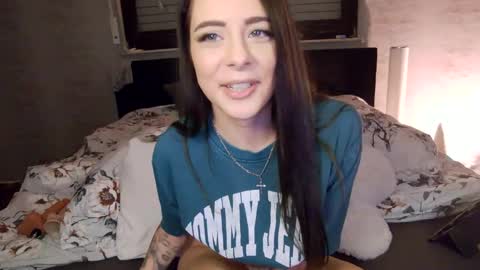 Luci online show from 03/10/25, 07:40