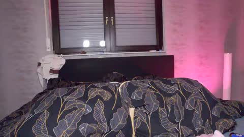 Luci online show from 09/19/25, 07:47