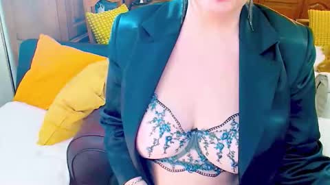 Carmen online show from 02/14/26, 09:50