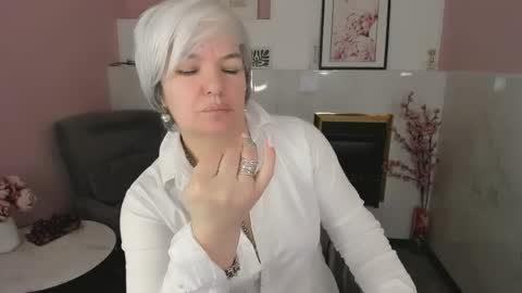 Carmen online show from 04/20/26, 09:01