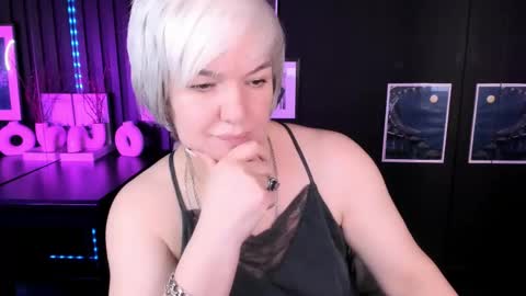 Snapshot of carmensoft chatting on 05/19/26, 01:56 Carmen online show from 05/19/26, 01:56