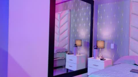 caro_adams1 online show from 01/15/26, 11:48