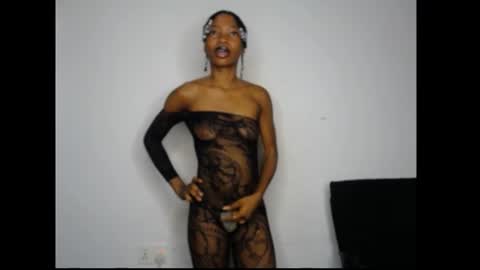 Snapshot of carobaby8 chatting on 06/09/26, 04:02 caroline online show from 06/09/26, 04:02