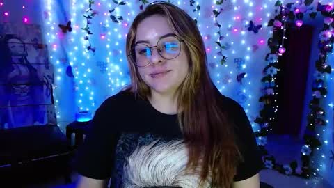 Snapshot of carol20_1994 chatting on 11/06/25, 02:45 Carolina online show from 11/06/25, 02:45