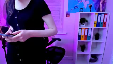 Snapshot of carol_carmen chatting on 10/17/25, 11:29 Carol online show from 10/17/25, 11:29