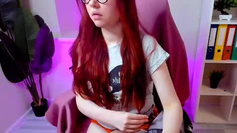 Snapshot of carol_carmen chatting on 11/16/25, 08:31 Carol online show from 11/16/25, 08:31