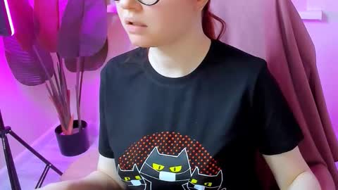 Snapshot of carol_carmen chatting on 11/22/25, 10:58 Carol online show from 11/22/25, 10:58