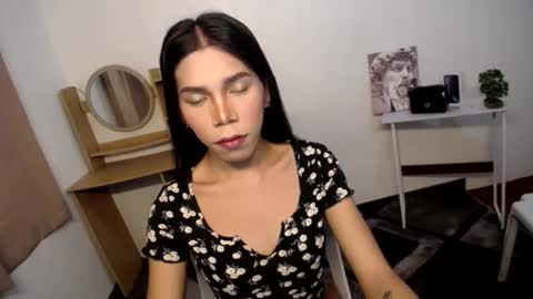 Snapshot of carol_linaxxx chatting on 12/06/24, 11:57 Carolina online show from 12/06/24, 11:57