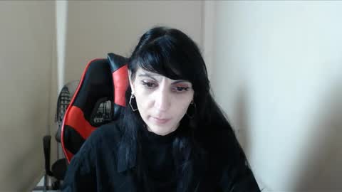 Snapshot of carol_mathevs chatting on 11/04/25, 07:18 Carol Mathevs online show from 11/04/25, 07:18