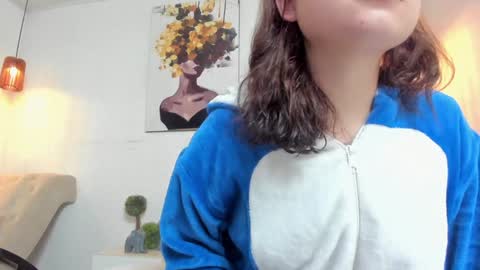 Snapshot of carol_pinter chatting on 01/21/25, 10:19 Carol online show from 01/21/25, 10:19