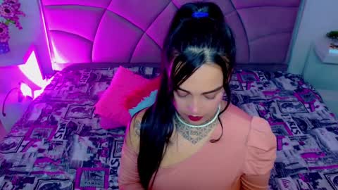 Carolaine01 online show from 09/09/25, 11:37