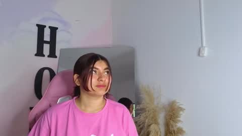 Snapshot of carolay759687 chatting on 10/13/25, 09:48 carolay759687 online show from 10/13/25, 09:48