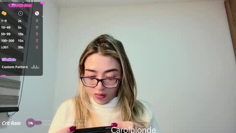 Snapshot of carolblonde chatting on 02/25/25, 07:31 Char online show from 02/25/25, 07:31