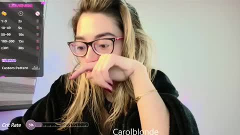 Snapshot of carolblonde chatting on 03/03/25, 05:42 Char online show from 03/03/25, 05:42