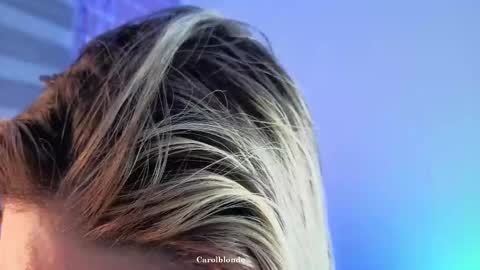 Snapshot of carolblonde chatting on 11/23/25, 12:10 Char online show from 11/23/25, 12:10