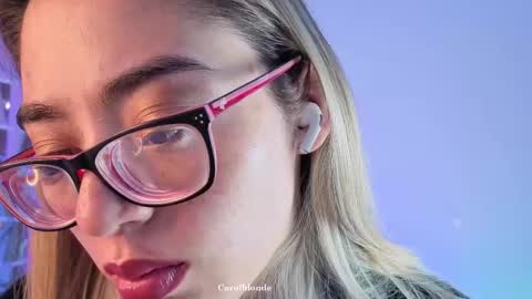 Snapshot of carolblonde chatting on 12/15/25, 02:05 Char online show from 12/15/25, 02:05