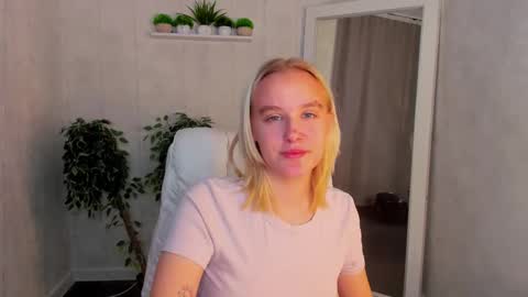 Snapshot of carolin_miller chatting on 09/29/25, 08:41 Carol online show from 09/29/25, 08:41