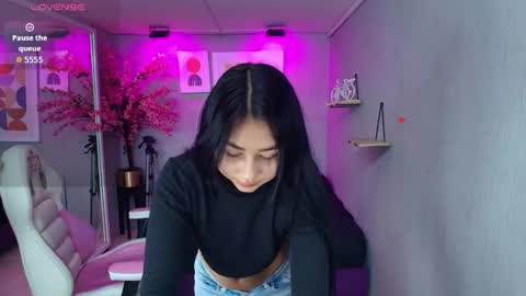 CAROLINA.  online show from 03/11/26, 02:56